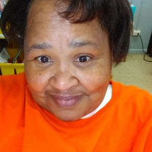 Meet your Posher, Pauline